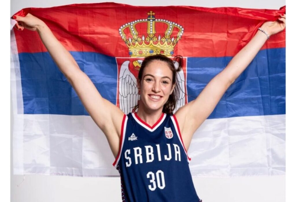 Fotografija uz vijest: Aleksandra Katanić u novom izazovu: Palanačka košarkašica potpisala za šampiona Bugarske