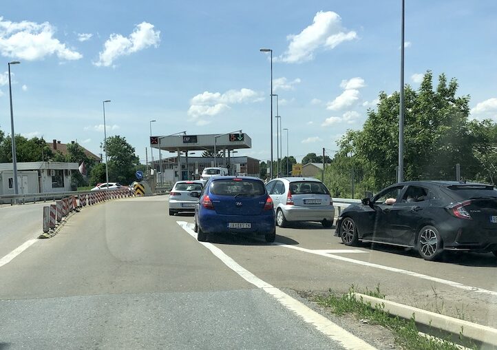 Fotografija uz vijest: AMSS UPOZORAVA: Počeo najveći avgustovski saobraćajni talas, evo gde se čeka