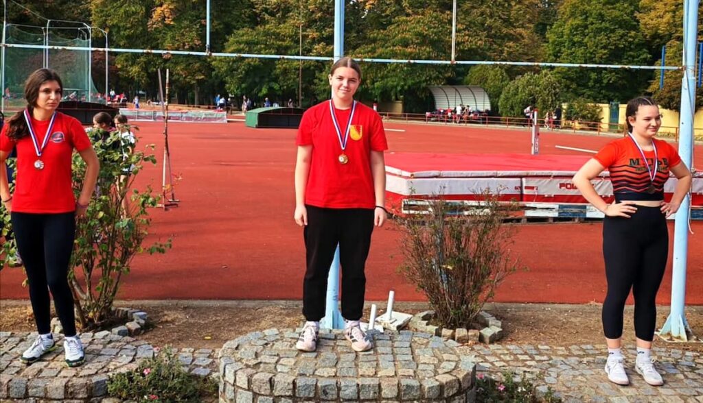 Fotografija uz vijest: Atletičari Jasenice osvojili četiri medalje na Jesenjem mitingu prijateljstva