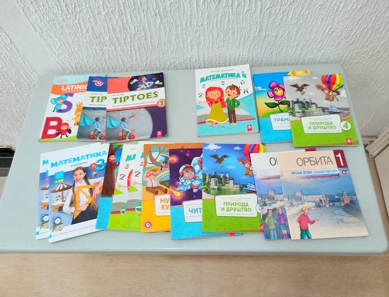 Fotografija uz vijest: Biblioteka „Milutin Srećković“ pokrenula humanitarnu akciju prikupljanja udžbenika