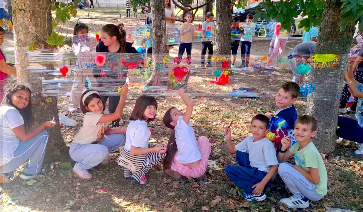 Fotografija uz vijest: Dečja mašta obojila park i školska dvorišta u Smederevskoj Palanci