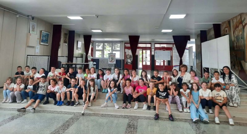 Fotografija uz vijest: Druženje za kraj školske godine u OŠ "Olga Milošević"