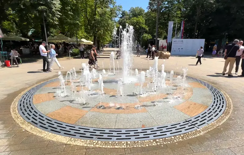 Fotografija uz vijest: Država deli 30.000 vaučera od 10.000 dinara: Pripremite dokumenta na vreme, ovo su svi uslovi za prijavu