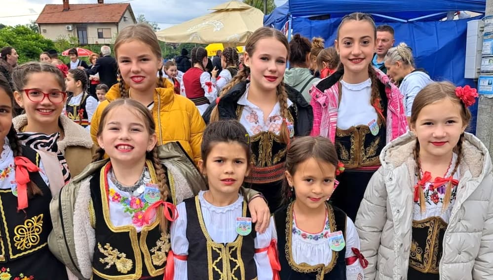 Fotografija uz vijest: Kulturno-umetničko društvo Azanja poziva mlade da neguju tradiciju kroz igru i pesmu