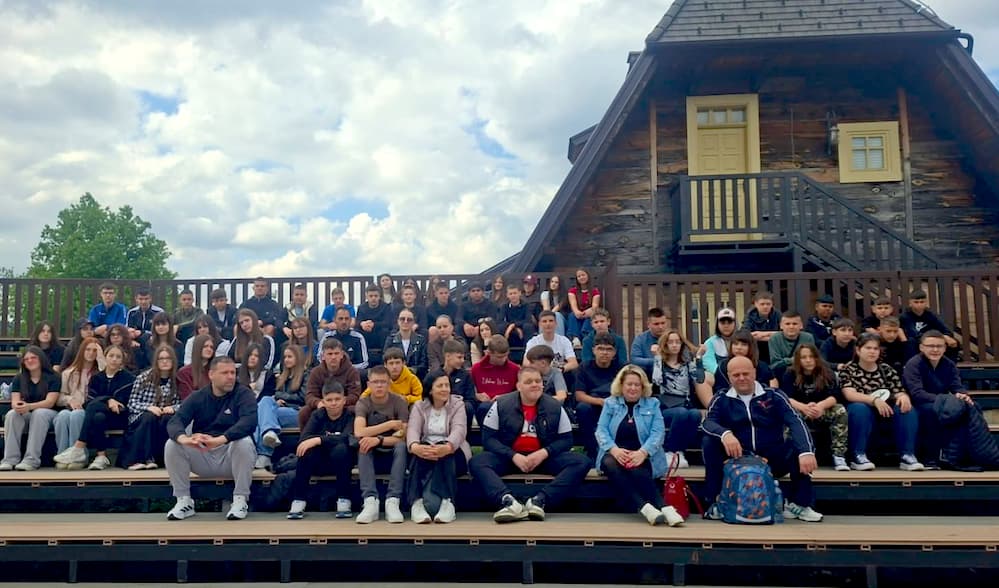 Fotografija uz vijest: Maturanti "Olge" na ekskurziji: Od Ovčar banje do Oplenca