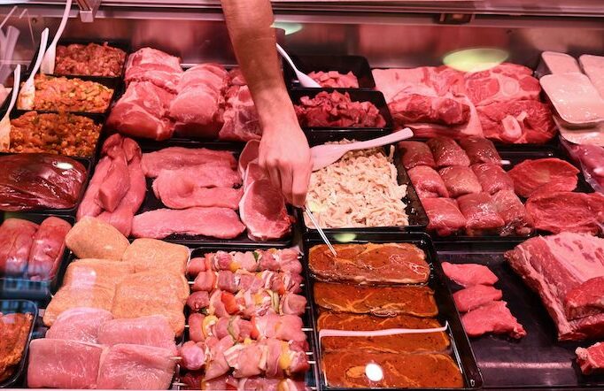 Fotografija uz vijest: Mesari upozoravaju: Ove proizvode izbegavajte u supermarketima, čak i na sniženju