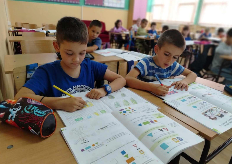 Fotografija uz vijest: Ministar prosvete najavio novine za đake: Besplatni udžbenici i digitalizacija obrazovanja