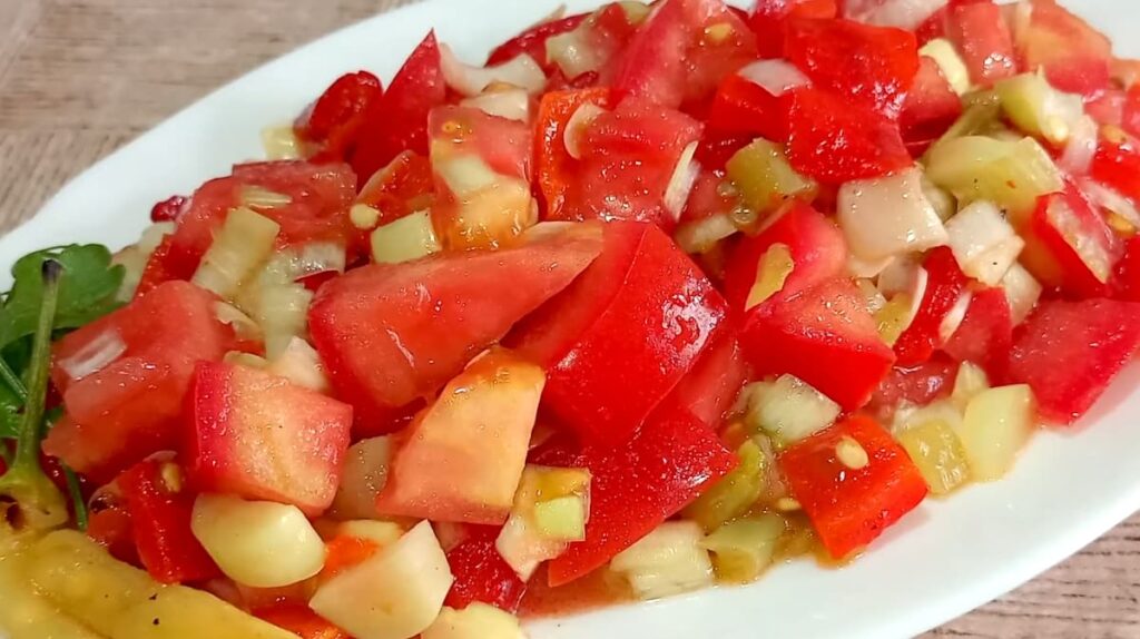 Fotografija uz vijest: Moravska salata na prvom mestu: Stranci rangirali najbolja predjela Srbije, gibanica pala na drugo mesto