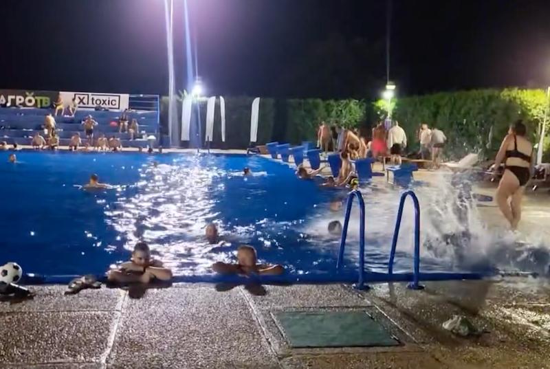 Fotografija uz vijest: Noćno kupanje na Gradskom bazenu u Smederevskoj Palanci uz DJ Dalibora Nešića