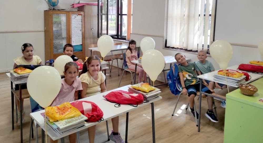 Fotografija uz vijest: NOVA ŠKOLSKA GODINA POČELA I U GOLOBOKU: PRVACI OŠ „NIKOLA TESLA“ NAPRAVILI PRVE ŠKOLSKE KORAKE
