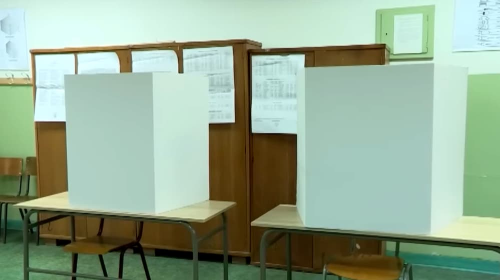 Fotografija uz vijest: ODIHR počeo praćenje izbora u Srbiji: 300 posmatrača pod lupom do 25. oktobra