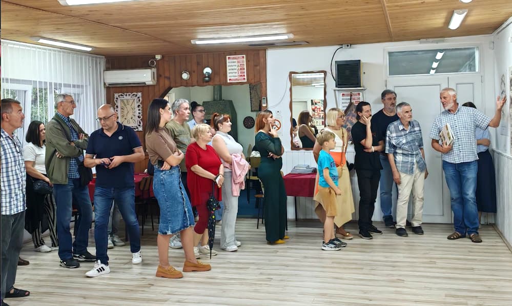 Fotografija uz vijest: Otvoren 27. MAEKS u Starom Selu izložbom „Strip u Dečjim novinama“