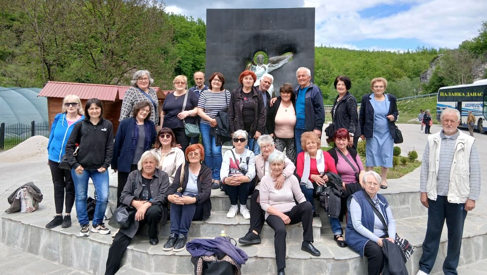 Fotografija uz vijest: Penzioneri iz Smederevske Palanke posetili Mileševu i Prijepolje