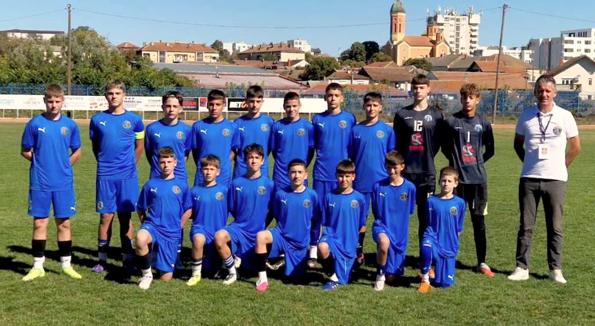 Fotografija uz vijest: PIONIRI JASENICE POVELI, ALI OSTALI BEZ BODOVA: Erdoglija posle preokreta slavila u Palanci