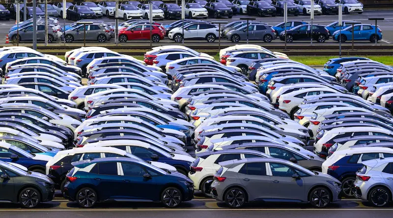 Fotografija uz vijest: Prevare sa vraćanjem kilometraže: Električni i hibridni automobili sve češća meta u Srbiji