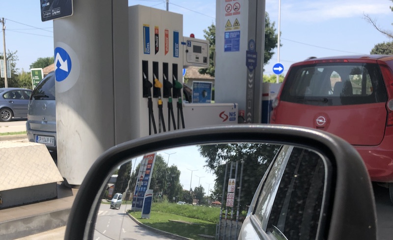 Fotografija uz vijest: Produžena Uredba o cenama goriva: Šta vozače očekuje naredna dva meseca?
