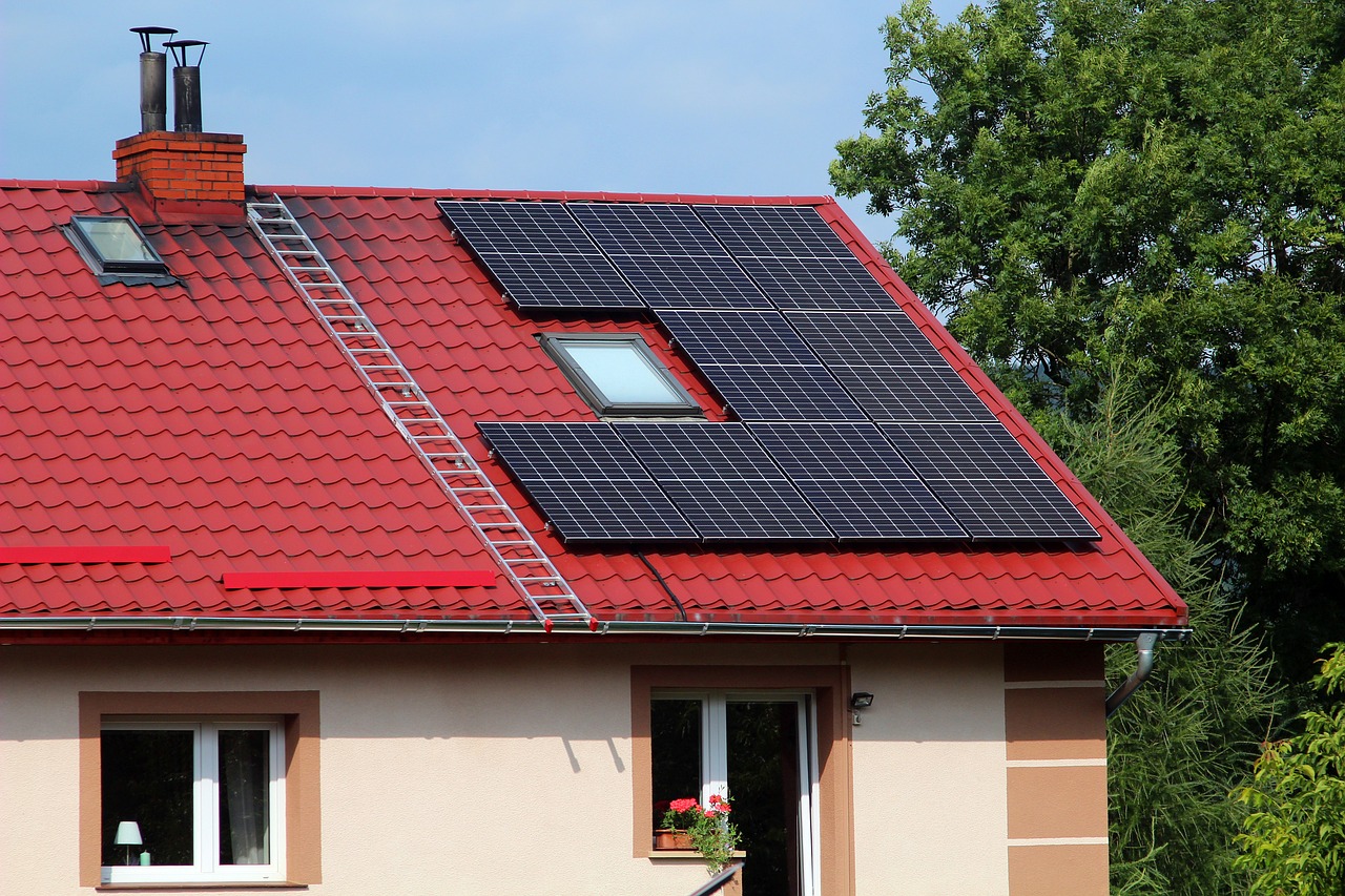 Fotografija uz vijest: Solarni paneli kao rešenje za smanjenje računa za struju: Koliko košta ugradnja i kada se investicija isplati?