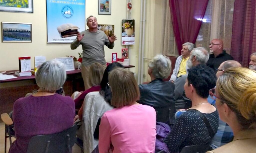 Fotografija uz vijest: Stendap šou i književno veče Slađana Martinovića Bukovskog oduševili publiku u Palanci