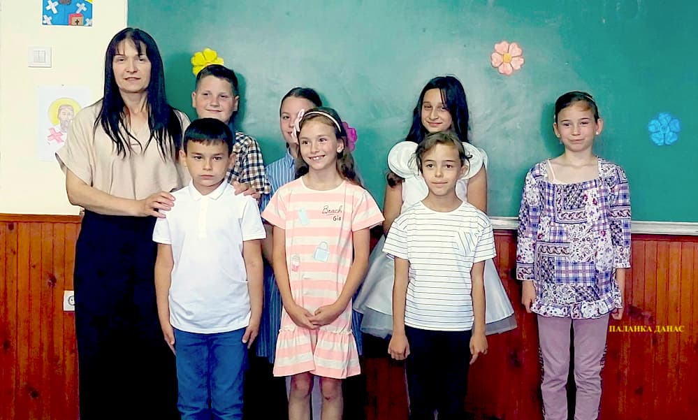 Fotografija uz vijest: Svečana priredba u Mramorku povodom završetka četvrtog razreda