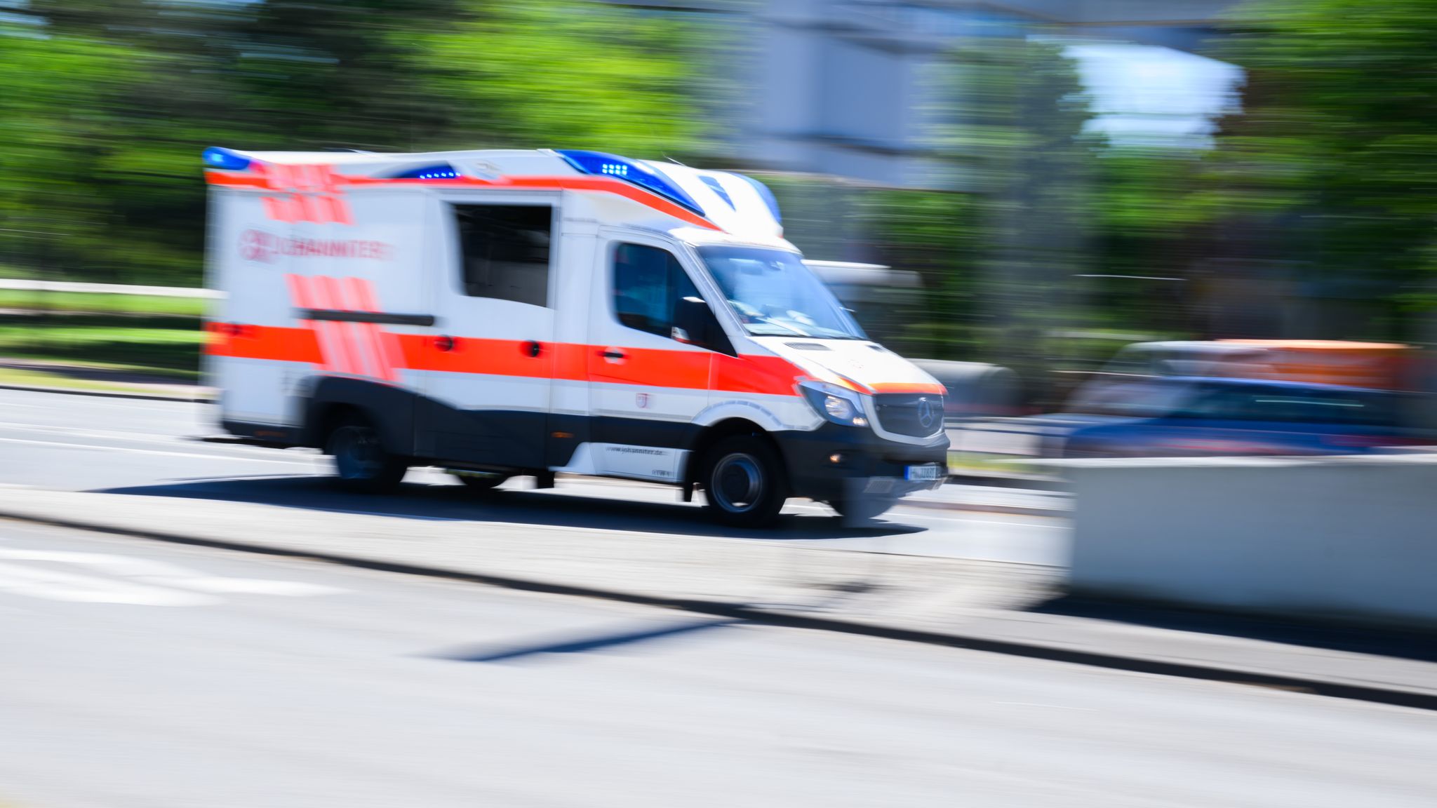 Fotografija uz vijest: Težak sudar kod Smedereva: Povređeno osam osoba, među njima troje dece