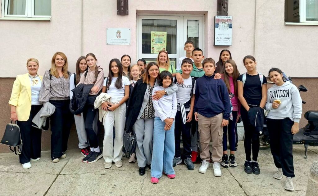 Fotografija uz vijest: Učenici i nastavnici OŠ „Olga Milošević“ iz Palanke posetili prijatelje u Vlasotincu