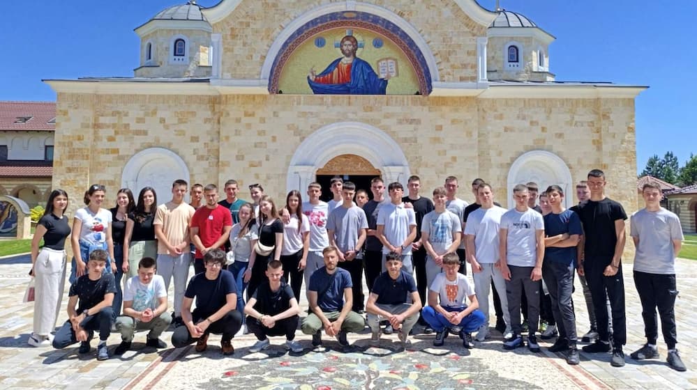Fotografija uz vijest: Učenici MEŠ "Goša" na izletu iz verske nastave