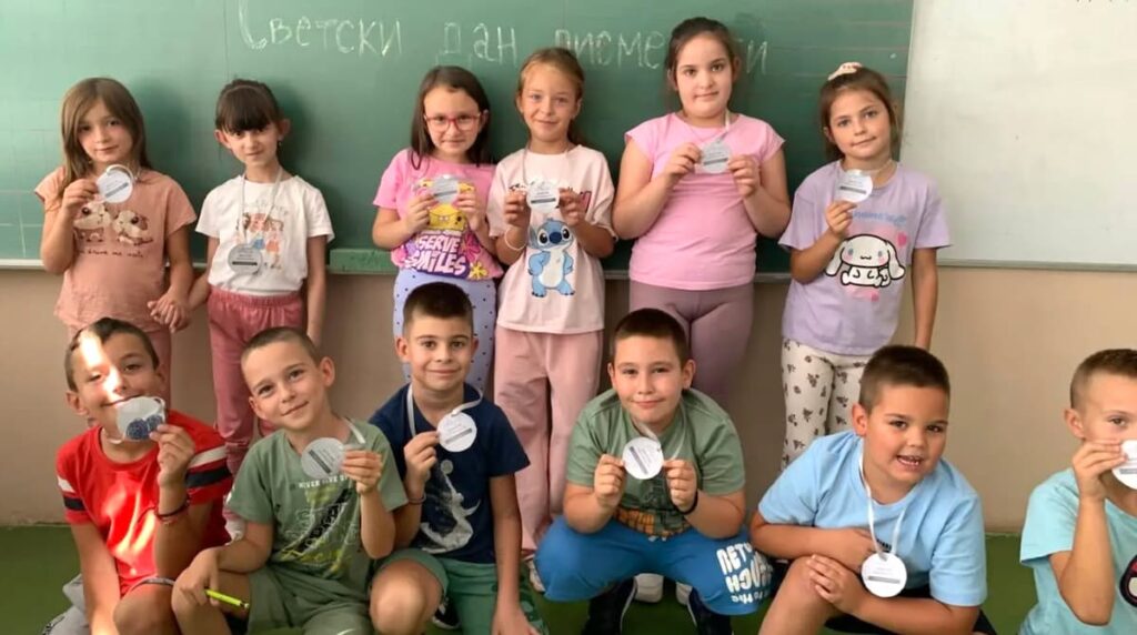 Fotografija uz vijest: Učenici OŠ „Đorđe Jovanović“ u Selevcu obeležili Dan maternjeg jezika kroz kreativne aktivnosti