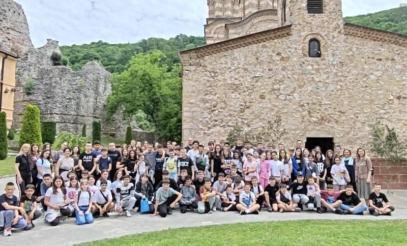Fotografija uz vijest: Učenici OŠ "Olga Milošević" na ekskurziji u Ravanici