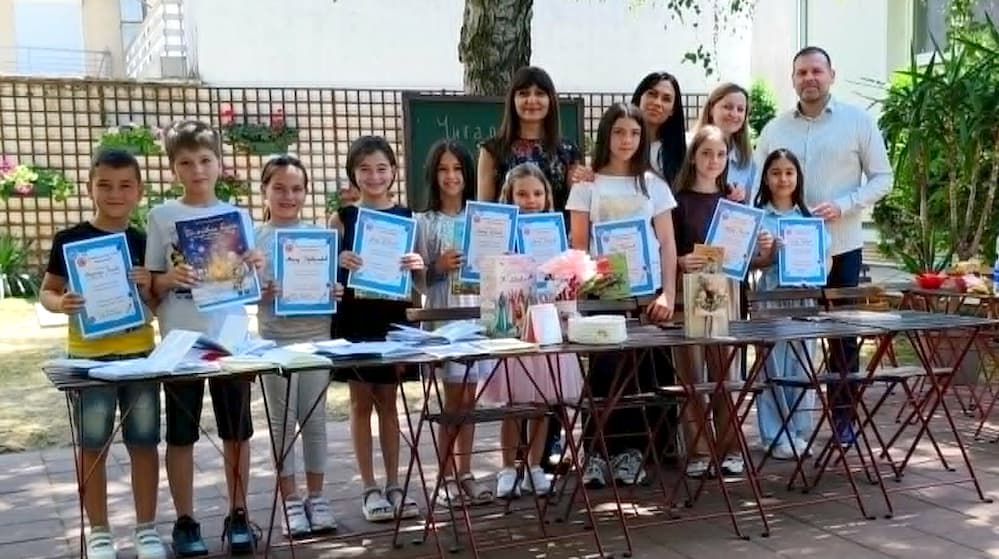 Fotografija uz vijest: Učenici OŠ "Olga Milošević" nagrađeni Čitalačkom značkom