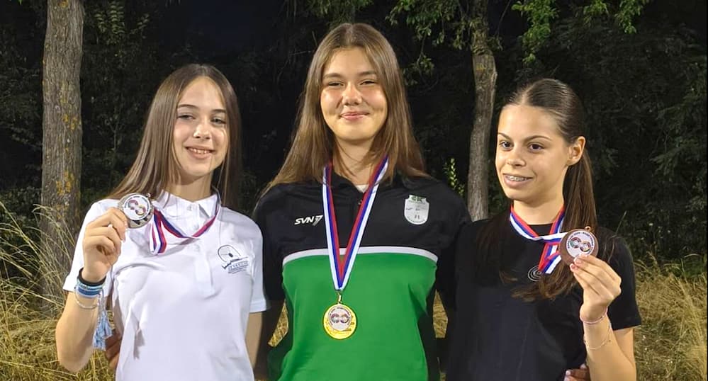 Fotografija uz vijest: Uspeh mladih strelaca "Jasenice": Tea Slijepčević osvojila drugo mesto na finalnom kampu