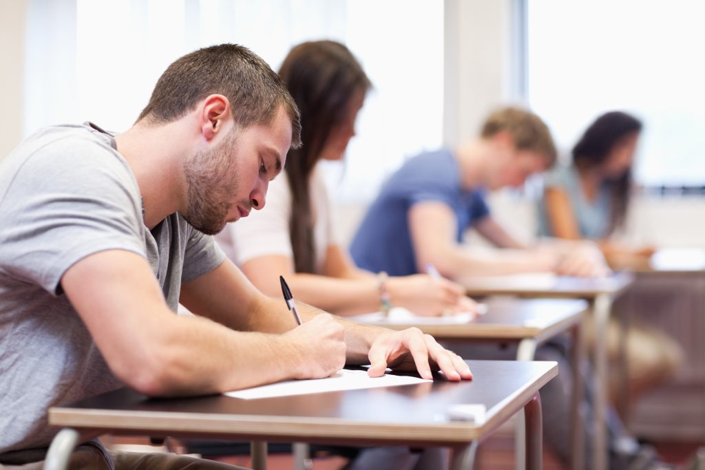 Fotografija uz vijest: Povraćaj školarina za samofinansirajuće studente nakon 15. jula