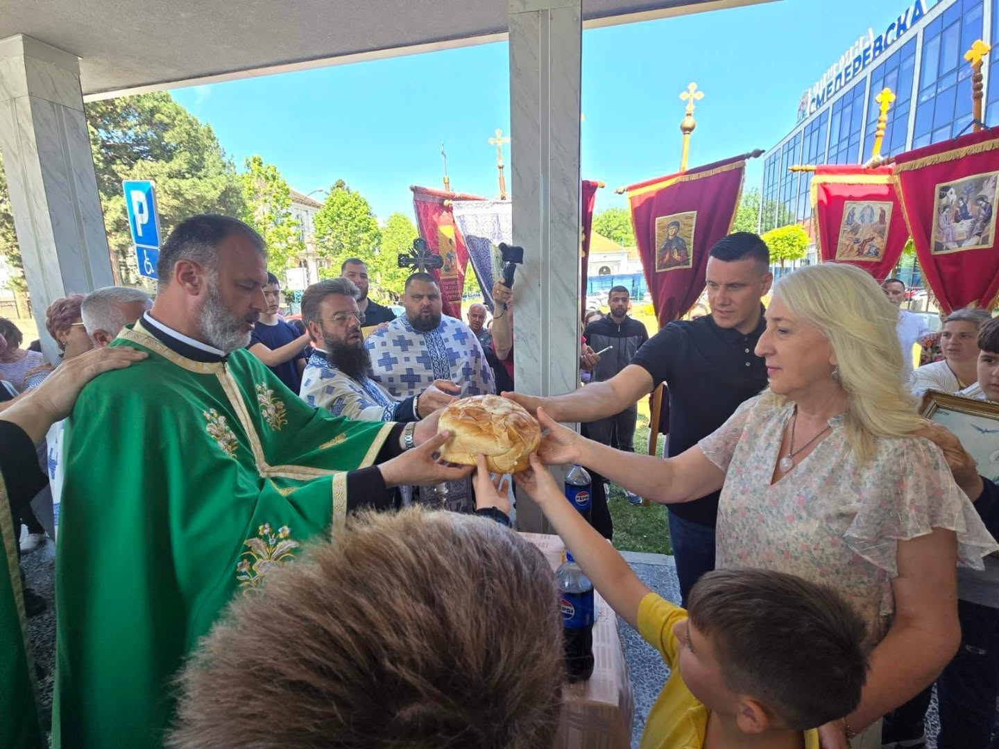Fotografija uz vijest: Smederevska Palanka proslavila krsnu slavu Svetu Trojicu