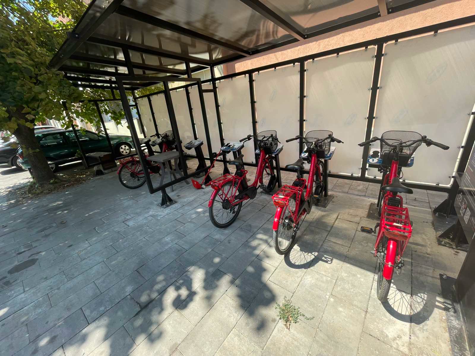 Fotografija uz vijest: Topola bogatija za osam e-bicikala: Promovisan projekat „Oplenačka eko-staza“